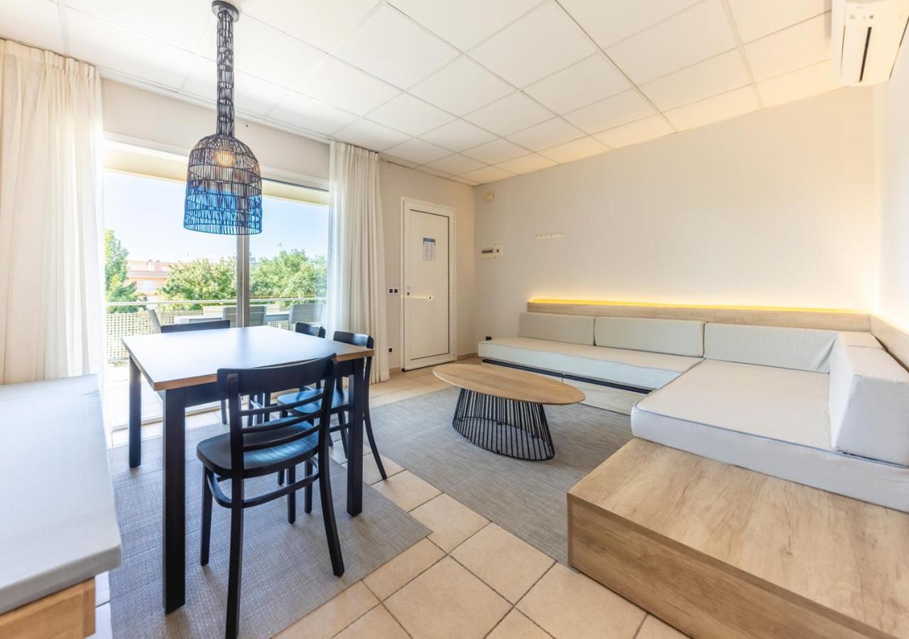 Apartaments Terraza - Salata Mar روساس المظهر الخارجي الصورة